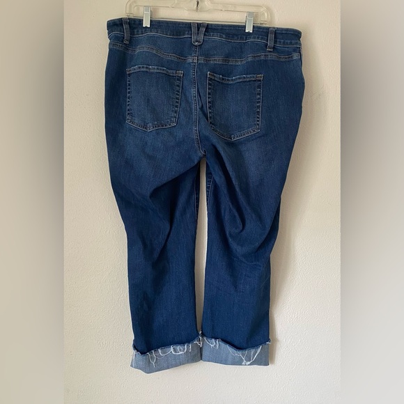 Capris - Picture 2 of 3